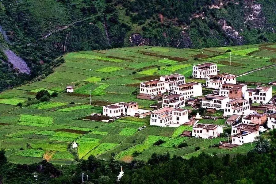國慶去哪里玩,廈門租車自駕去川西,一個景色媲美西藏的地方